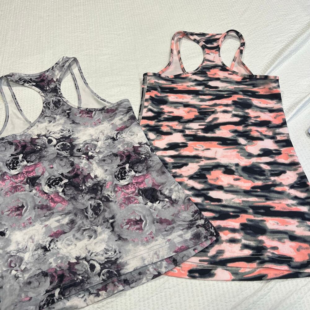 Lululemon tank top bundle for women size Small 4/6